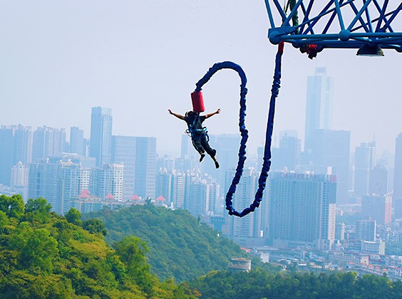 High Bungee Jumping