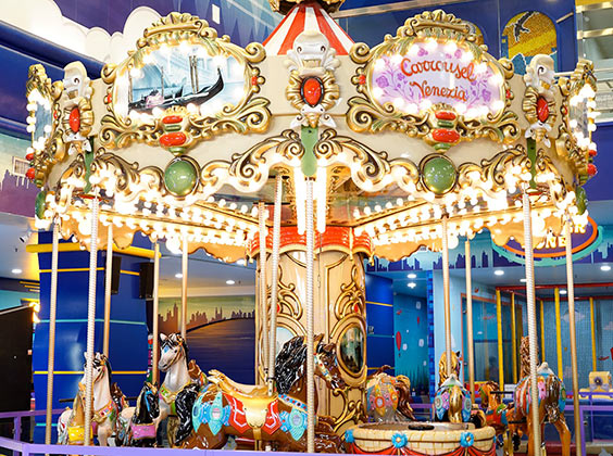 12 Seat Classic Vintage-Style Carousel
